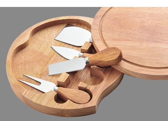 Круглая бамбуковая поворачивая на шарнирах доска сыра и подарок новоселья ножа установленный